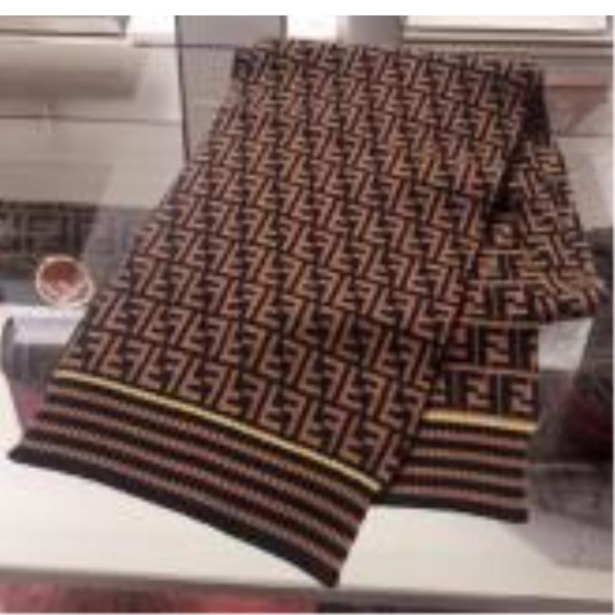 KHĂN CHOÀNG CỔ FENDI 
