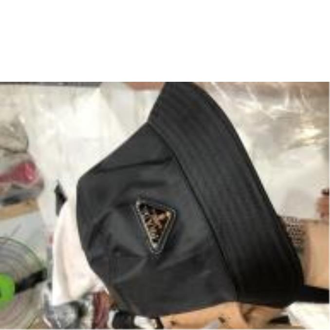NÓN HIỆU PRADA Nón Prada