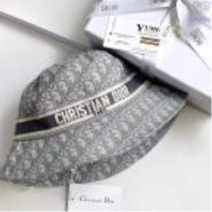 NÓN HIỆU DIOR 