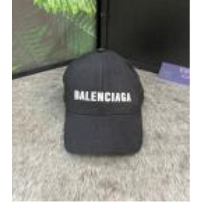 NÓN HIỆU BALENCIAGA 