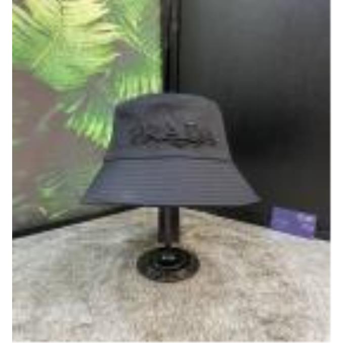 NÓN HIỆU PRADA 