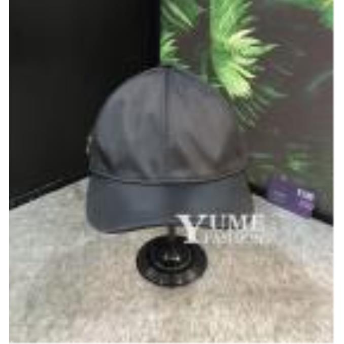 NÓN HIỆU PRADA 