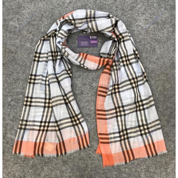 KHĂN CHOÀNG BURBERRY&nbsp;