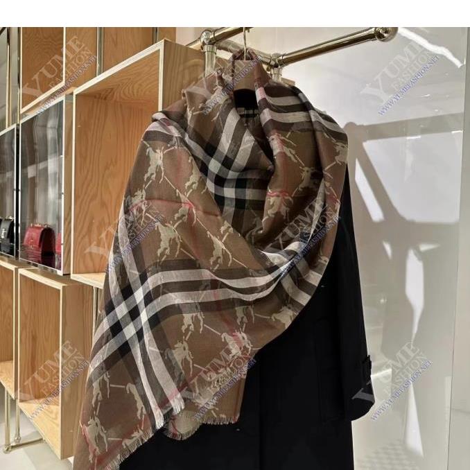 KHĂN CHOÀNG BURBERRY 