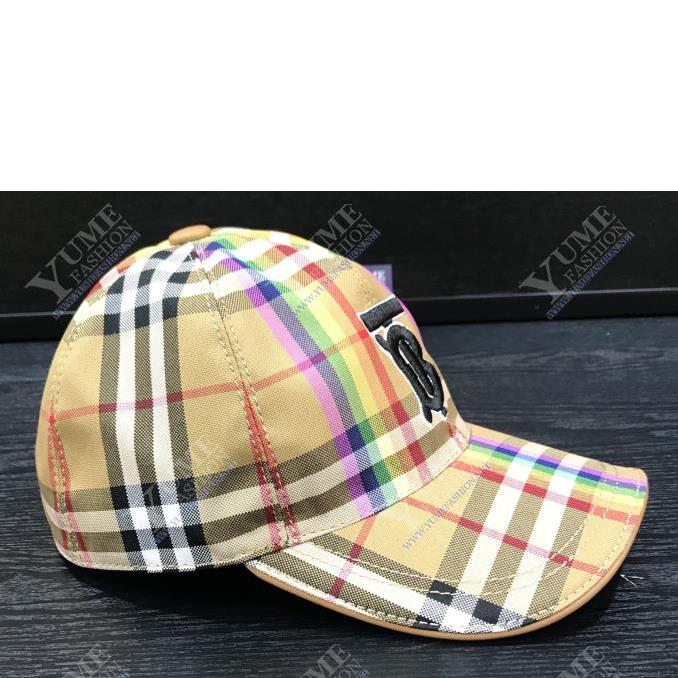 NÓN BURBERRY&nbsp;