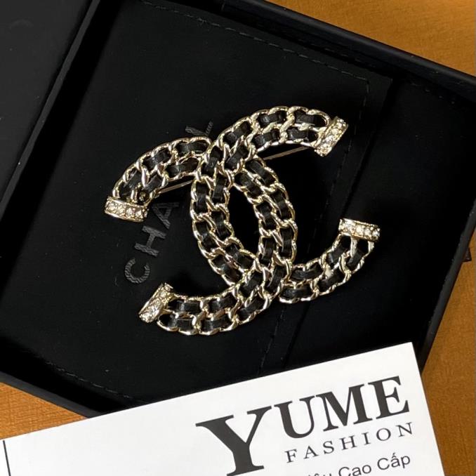 CÀI ÁO&nbsp;CÀI ÁO CHANEL