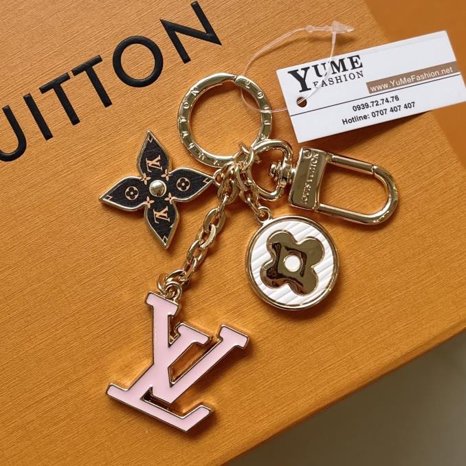 PHỤ KIỆN TÚI Móc khoá Lv