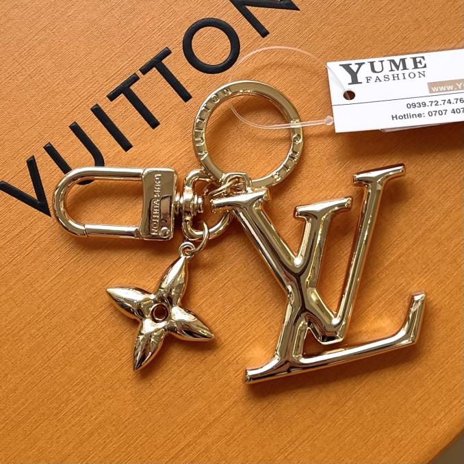PHỤ KIỆN TÚI&nbsp;Móc khoá Lv