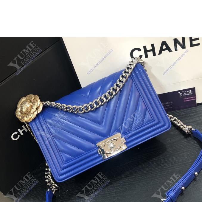 TÚI XÁCH CHANEL&nbsp;Chanel boy da lamskin vân V