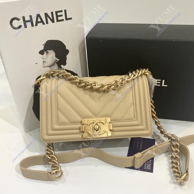 TÚI XÁCH CHANEL&nbsp;Boy 20 V Lambskin Leather