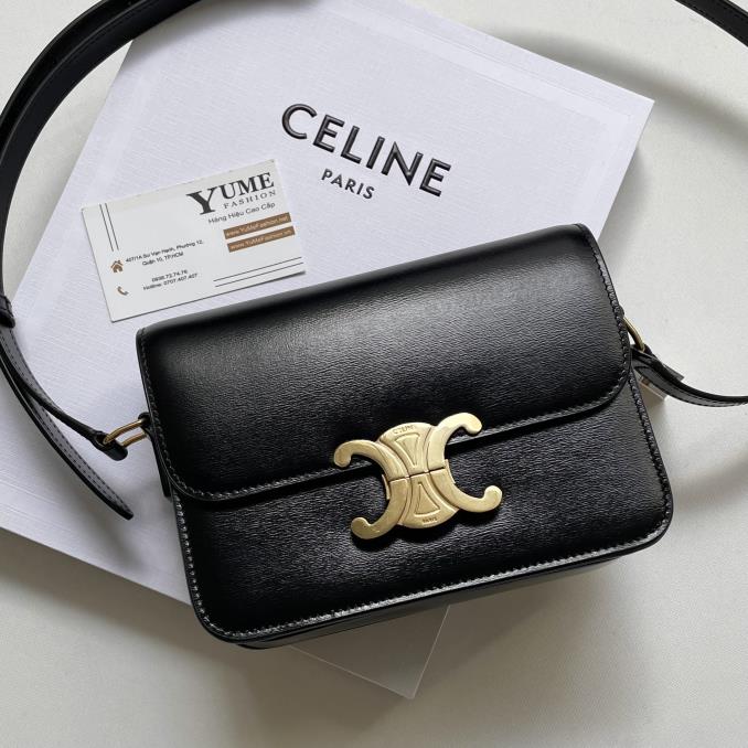 TÚI XÁCH CELINE&nbsp;TEEN TRIOMPHE BAG IN SHINY CALFSKIN BLACK
